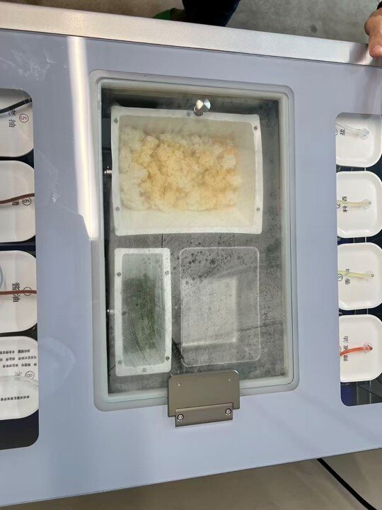 華味 調理パレット投入⑦.jpg