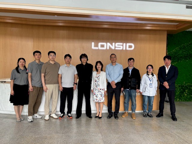 LONSID全員写真.jpg